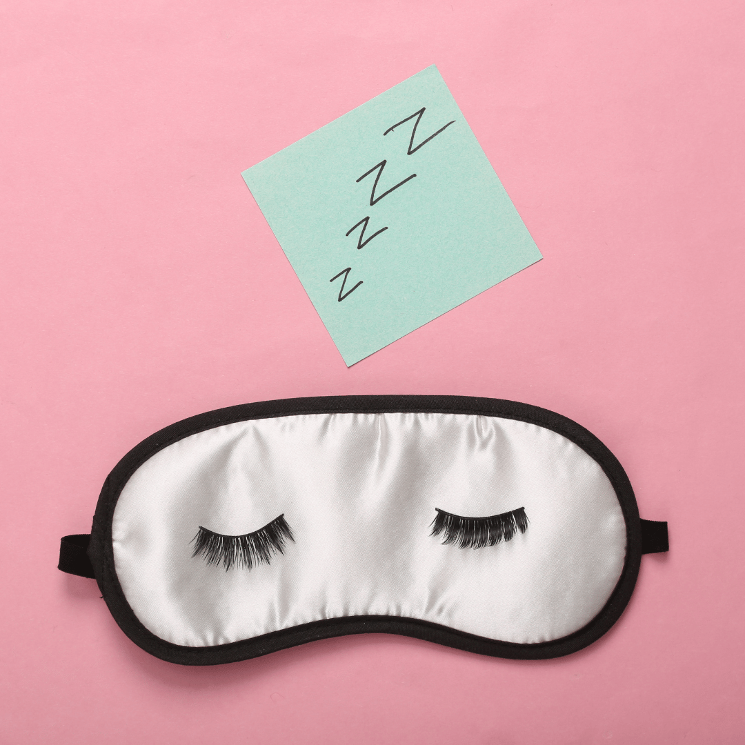 Mistake 2 – Impersonalised training A sleep mask with eyelashes and a post-it note above with the letters 'zzz'