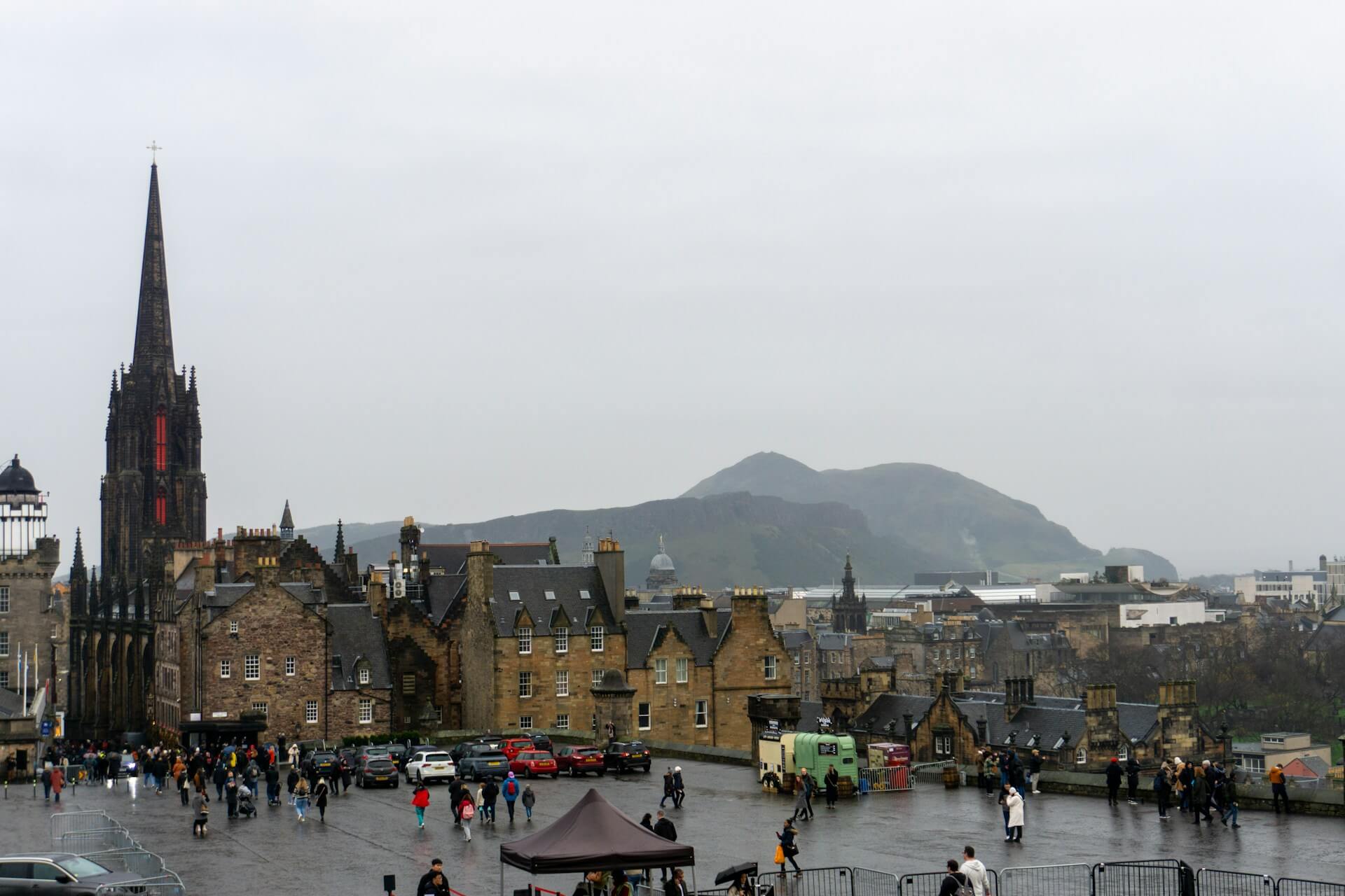 eventlocation-edinburgh-andrei-popescu-P4gyv_pe3sk-unsplash